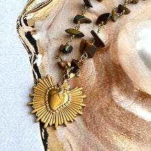 Cargar imagen en el visor de la galería, Emily - Sagrado Corazón