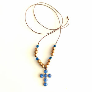 colgante-cruz-bolitas-madera-cristal -joyería - bisutería - religiosa - cristiana - católica - paloma -  espíritu santo - Ocean Su