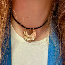 Cargar imagen en el visor de la galería, Coco - Cruz