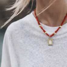 Cargar imagen en el visor de la galería, Clotilde - Sagrado Corazón