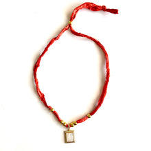 Cargar imagen en el visor de la galería, Clotilde - Sagrado Corazón