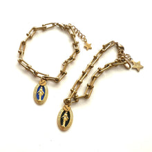 Cargar imagen en el visor de la galería, Keila - Virgen Milagrosa
