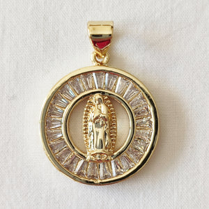 medalla "Guadalupe"-redonda- acero -bañada-oro- círculo -baguettes-brillantes- -joyería - bisutería - religiosa - cristiana -católica - paloma - Espíritu Santo - Ocean Su