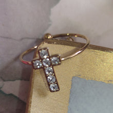 Cargar imagen en el visor de la galería, anillo-cruz-circonitas-ajustable -joyería-bisutería-religiosa-cristiana-católica-paloma-espíritu santo-Ocean Su