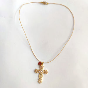 colgante-cruz-original-perlitas-hilo-dorado-joyería-bisutería-religiosa-cristiana-católica-paloma-espíritu santo-Ocean Su