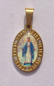 Medalla "Virgen La Milagrosa " -ovalada - chapada - oro- imagen -virgen -esmaltada - brillantitos - joyería - bisutería - religiosa - cristiana - católica - paloma - espíritu santo - Ocean Su
